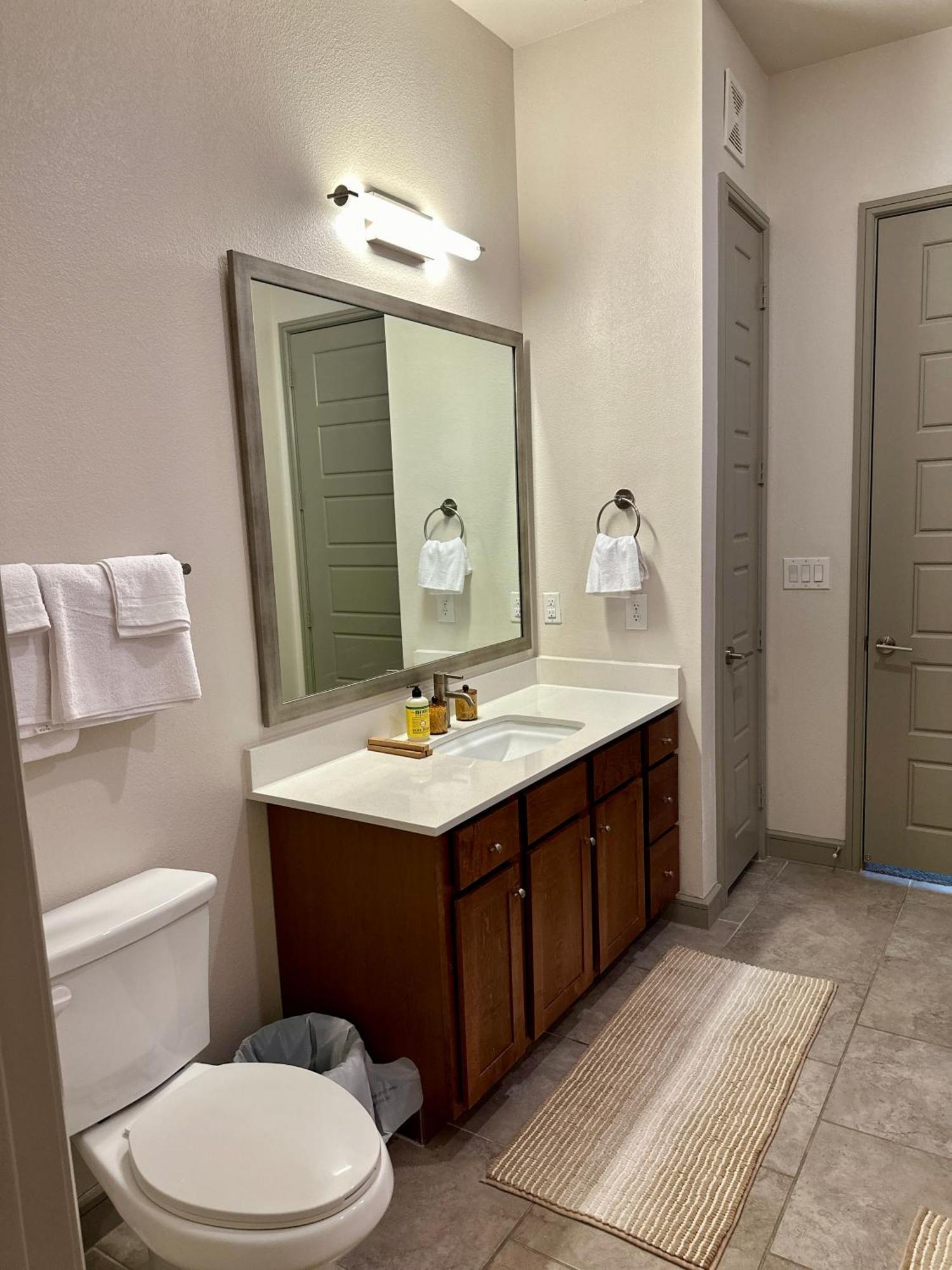 Downtown Houston Cozy Queen Suite Ngoại thất bức ảnh